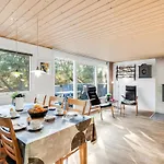 Jula - 800m From The Sea By Interhome