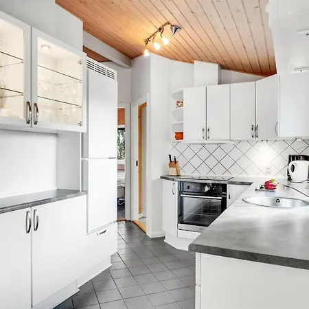 Holiday home Jula - 800m From The Sea In Western Jutland By Interhome