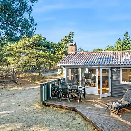 בית נופש Jula - 800m From The Sea By Interhome *