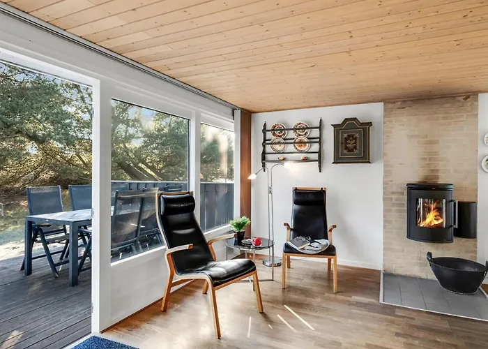 Jula - 800m From The Sea By Interhome